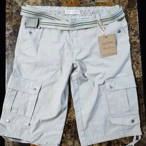 NWT Women's Vanilla Star Bermuda short